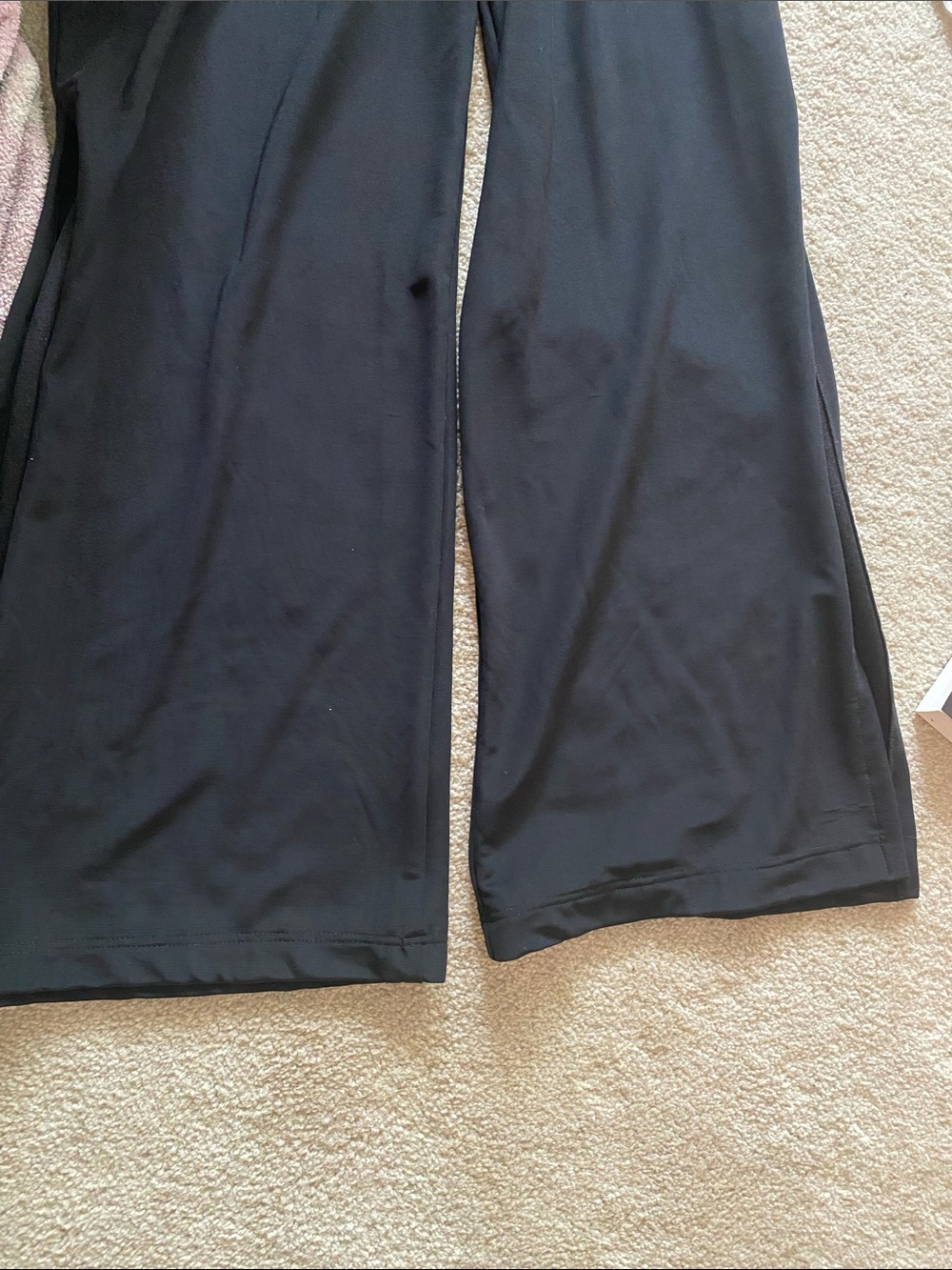Joseph Ribkoff size 2 black/white halter jumpsuit - Picture 5 of 6